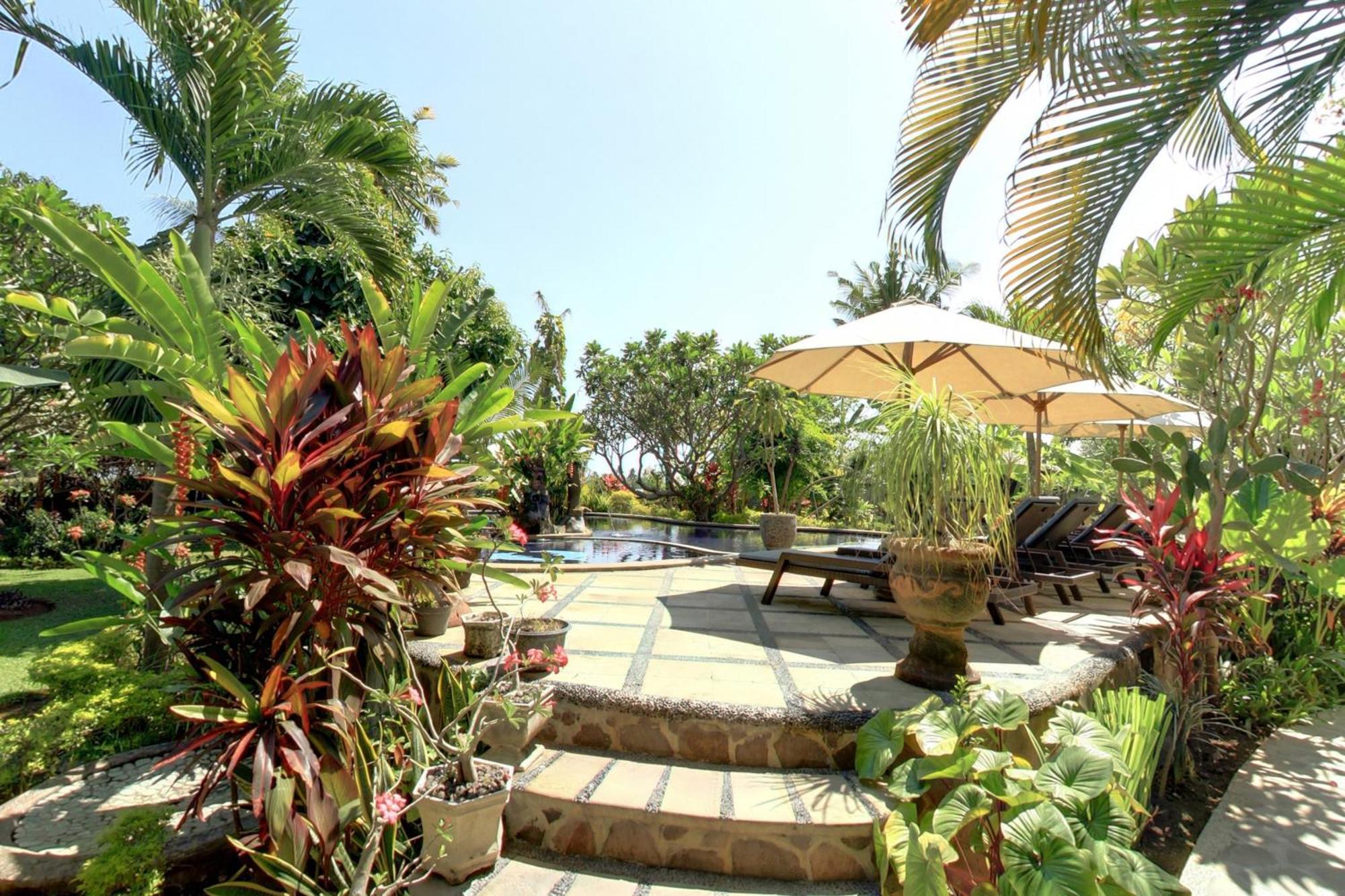Sawah Lovina Hotel Exterior foto