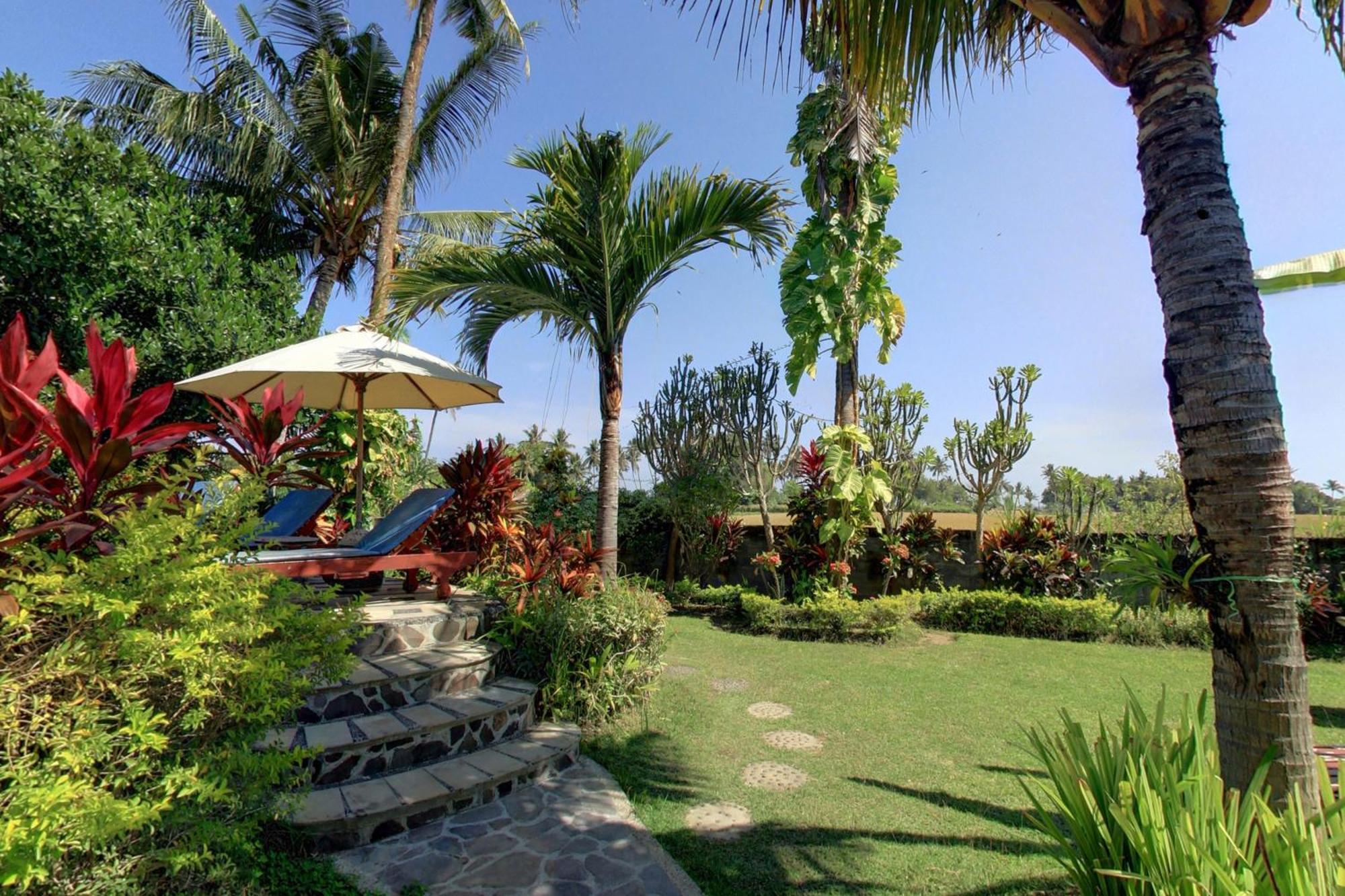 Sawah Lovina Hotel Exterior foto